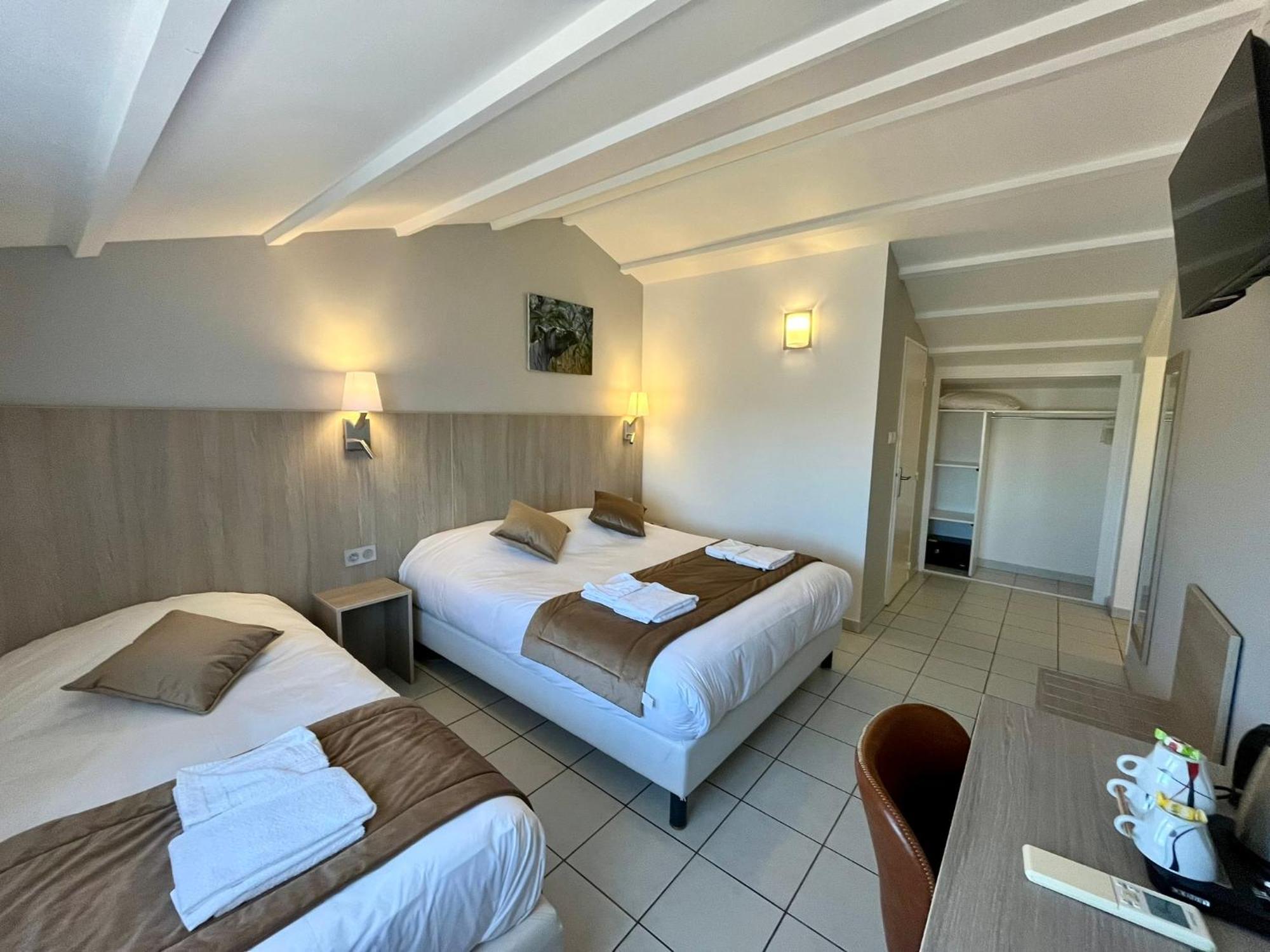 Les Arcades Hotel